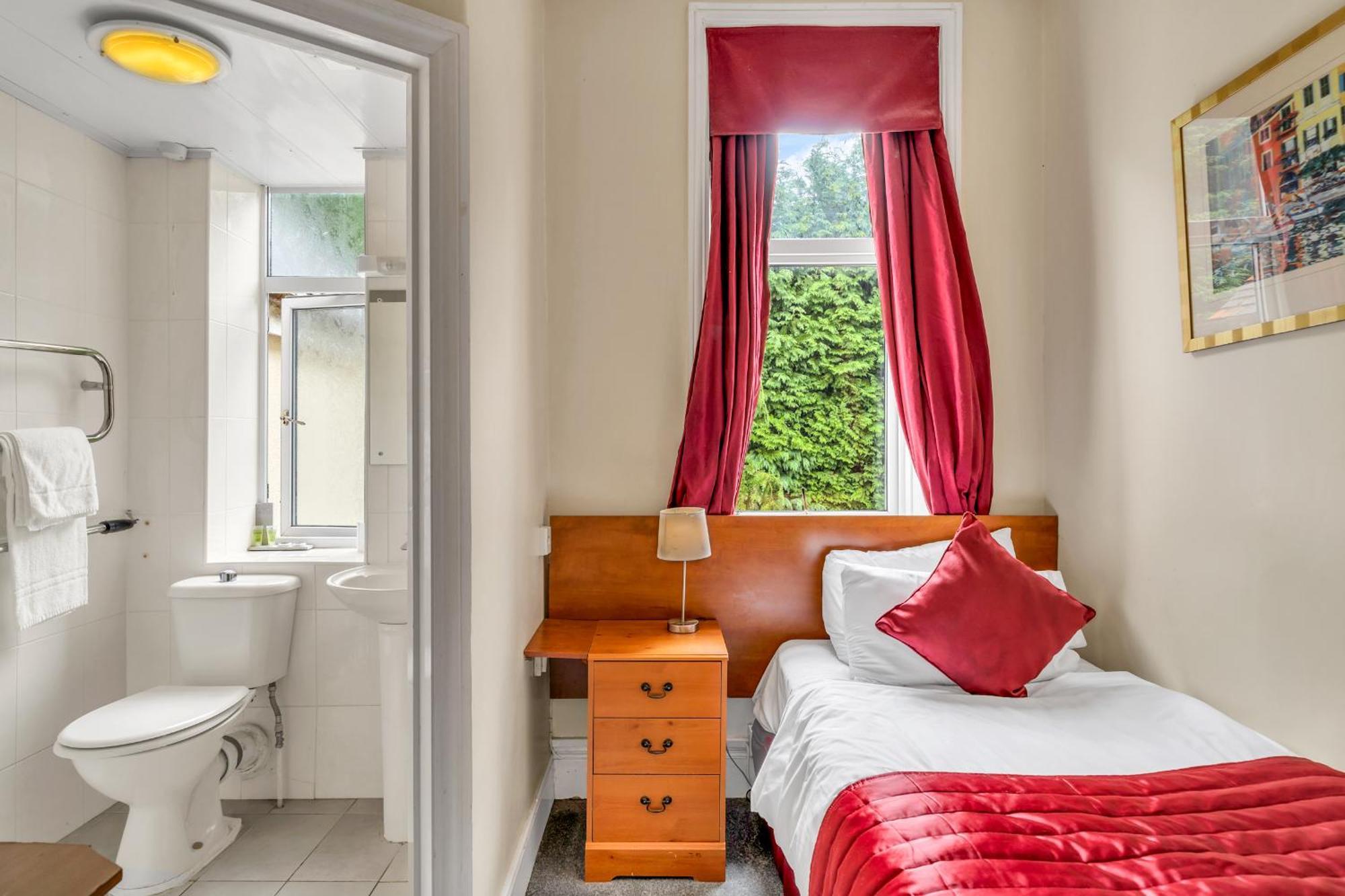 Hotel Dial House 3*